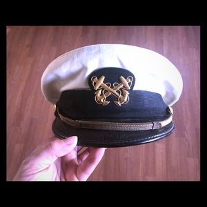 The New Yorker vintage military hat.